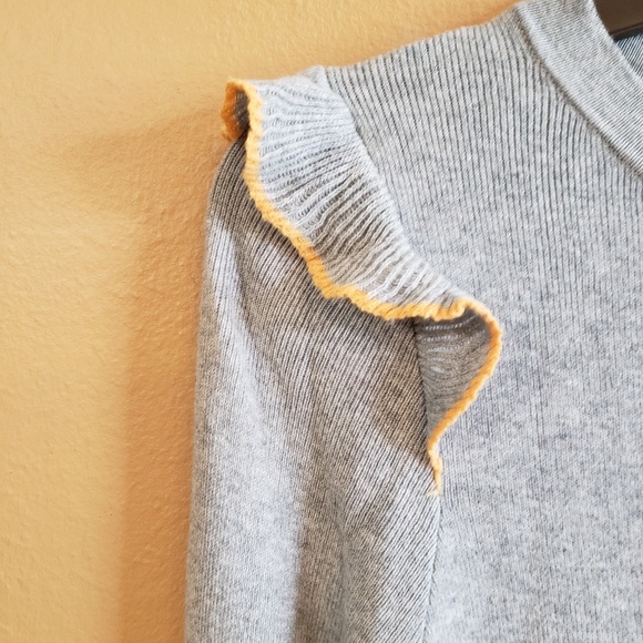 Urban Outfitters Sweater - Picture 5 of 5